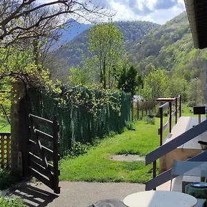 Maison Au Pied De La Montagne Hébergement de vacances